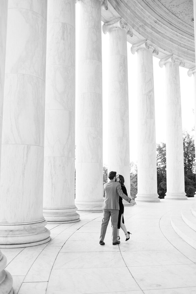 Engagement photos at Jefferson Memorial.